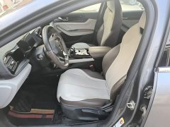 BYD Qin PLUS Glory Edition DM-i 55KM Leading - фото 14