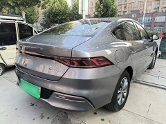 BYD Qin PLUS Glory Edition DM-i 55KM Leading - фото 6