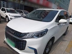 SAIC Maxus EUNIQ 5 1.3T Plug-in Hybrid Elite - ფოტო 1