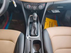 Chevrolet Cruze 320 Automatic Enjoy Sunroof Edition - photo 13