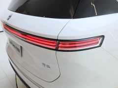 NIO ES8 Seven-Seat Executive Luxury Edition - фото 12