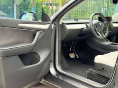 Tesla Model Y Rear-Wheel Drive - photo 10