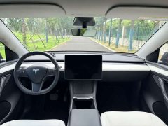 Tesla Model Y Rear-Wheel Drive - photo 15