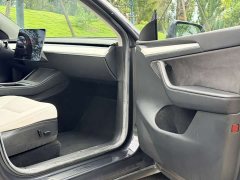 Tesla Model Y Rear-Wheel Drive - photo 16