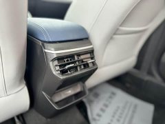 Geely Emgrand 4th Generation 1.5L CVT Luxury - фото 8