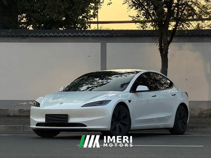 Tesla Model 3 Long Range All-Wheel Drive