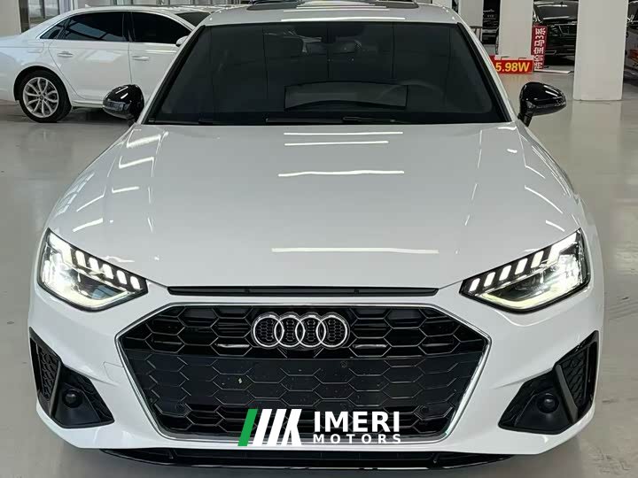 Audi A4L 40 TFSI Luxury Sport - автомобиль из Китая
