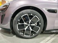 Xiaomi SU7 Rear-Wheel Drive Standard Founder Edition - фото 15