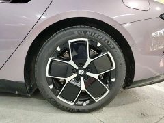 Xiaomi SU7 Rear-Wheel Drive Standard Founder Edition - фото 16