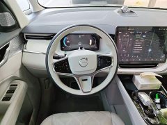 Volvo EM90 Ultra Six-Seater - ფოტო 6