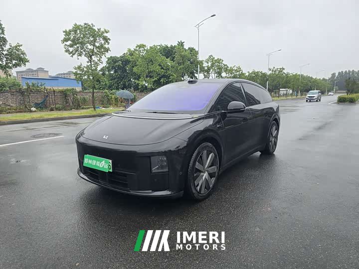 Li Auto i6 Four-Wheel Drive Standard Edition - ავტომობილი ჩინეთიდან