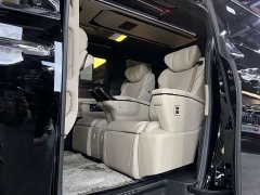 Toyota Alphard Hybrid 2.5L Premium Gold Edition - photo 3