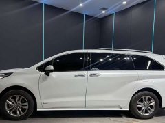 Toyota Sienna 2.5L Hybrid Comfort Edition - фото 5