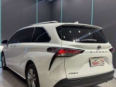 Toyota Sienna 2.5L Hybrid Comfort Edition - фото 8