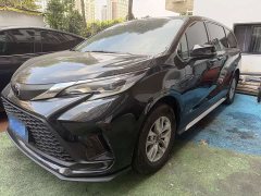 Toyota Gravia 2.5L Hybrid Comfort Edition - фото 1