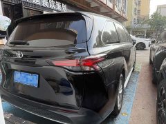 Toyota Gravia 2.5L Hybrid Comfort Edition - фото 3