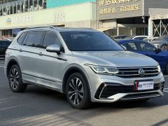 Volkswagen Tiguan L 330TSI Automatic Two-Wheel Drive R-Line Flagship - photo 11