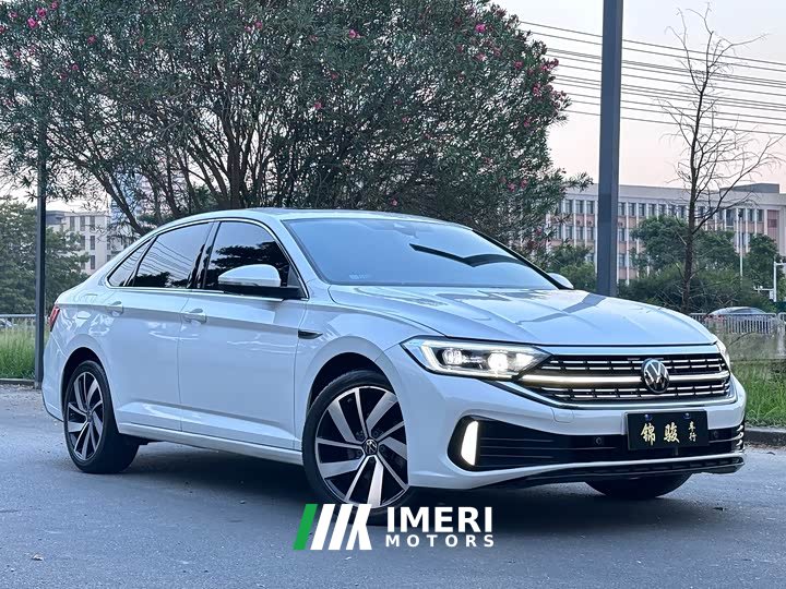 Volkswagen Sagitar 300TSI DSG Excellence Edition