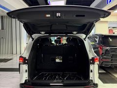 Toyota Grevias 2.5L Hybrid Premium Plus Edition - ფოტო 20