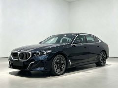 BMW 5 Series 530Li Premier M Sport Package - ფოტო 1