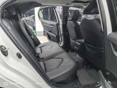Toyota Camry Hybrid 2.5L HGVP Leading Edition - photo 13