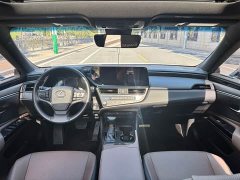 Lexus ES 200 Excellence Edition - ფოტო 5