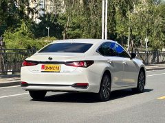 Lexus ES 200 Excellence Edition - ფოტო 8
