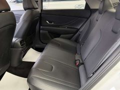 Hyundai Elantra 1.5L CVT Luxury - ფოტო 10
