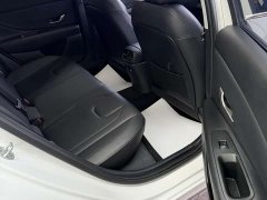 Hyundai Elantra 1.5L CVT Luxury - ფოტო 13