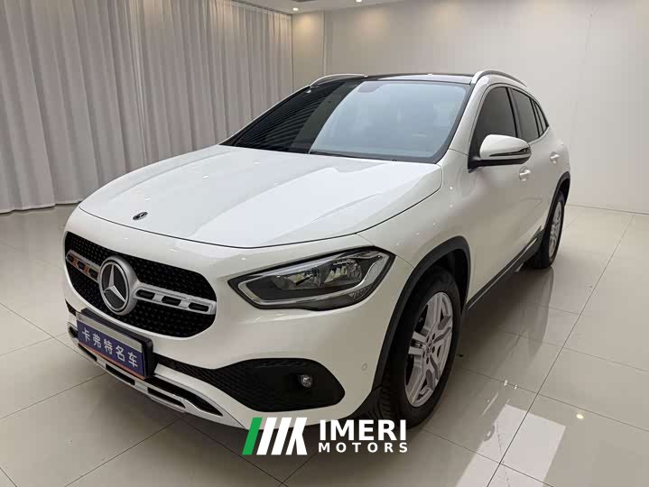 Mercedes-Benz GLA 180