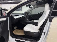 Tesla Model Y Long Range All-Wheel Drive - ფოტო 4