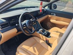 Li Auto ONE Extended Range 6-Seater - ფოტო 13