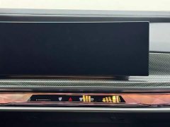 BMW i7 M70L - ფოტო 13