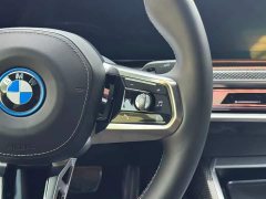 BMW i7 M70L - ფოტო 16