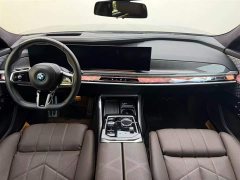 BMW i7 M70L - ფოტო 7