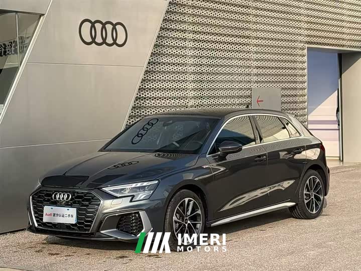 Audi A3 Sportback 35 TFSI Sport - автомобиль из Китая