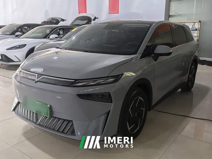 Nissan Venucia VX6 520 Air - ავტომობილი ჩინეთიდან
