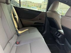 Lexus ES 200 Premium Edition - ფოტო 9