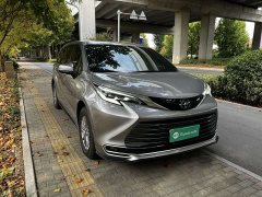 Toyota Sienna 2.5L Hybrid Luxury - photo 3