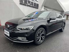 Volkswagen Magotan 330TSI DSG 30th Anniversary Edition - photo 1