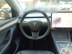 Tesla Model Y Standard Range RWD - ფოტო 11