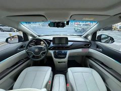 Buick GL8 Land Business Class Comfort Edition - ფოტო 5