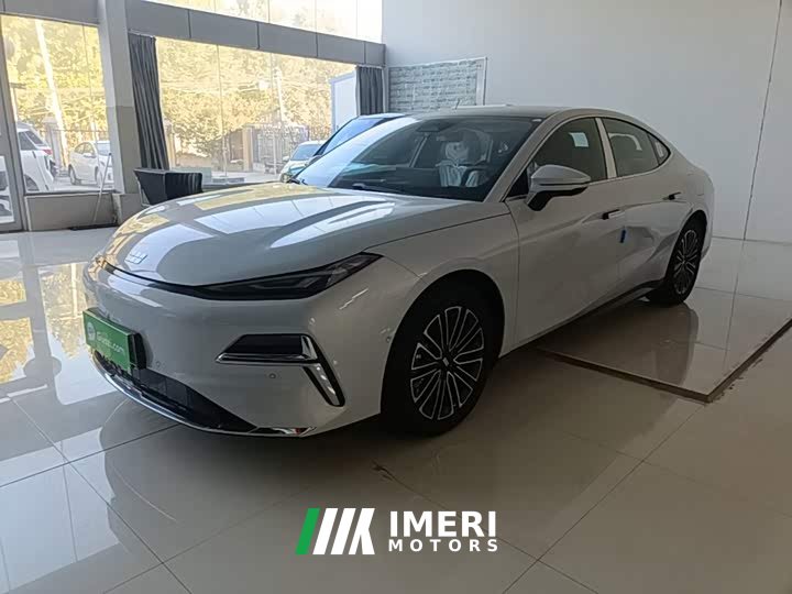 Geely Galaxy Xingyao 8 60km EM-i Luxury Comfort Edition