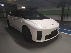 Li Auto i6 Two-Wheel Drive Standard - ფოტო 3