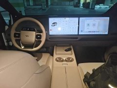 Li Auto i6 Two-Wheel Drive Standard - ფოტო 9
