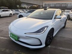 IM Motors Zhiji L6 Max Standard Edition - фото 1