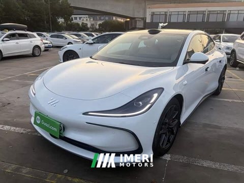 2025 IM Motors Zhiji L6 Max Standard Edition - car from China