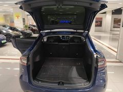 Tesla Model Y Standard Range RWD - photo 18