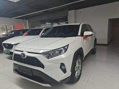 Toyota RAV4 2.0L CVTAWD Edition - фото 1