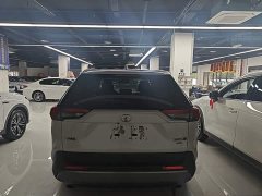 Toyota RAV4 2.0L CVTAWD Edition - фото 5